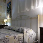 Anna's House Borgagne