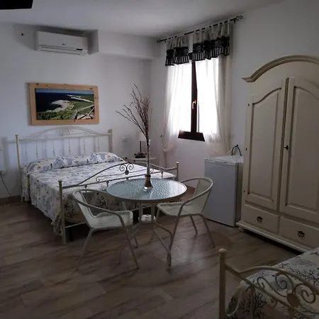 Anna's House