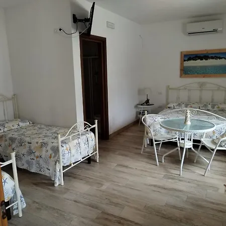 Pensionat Anna's House Borgagne
