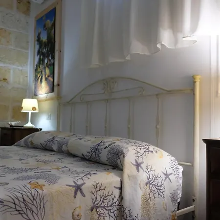 Anna's House Borgagne